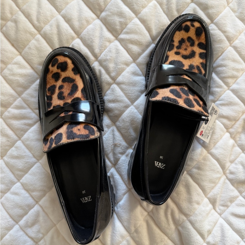 Zara Black and Leopard Print Loafers
